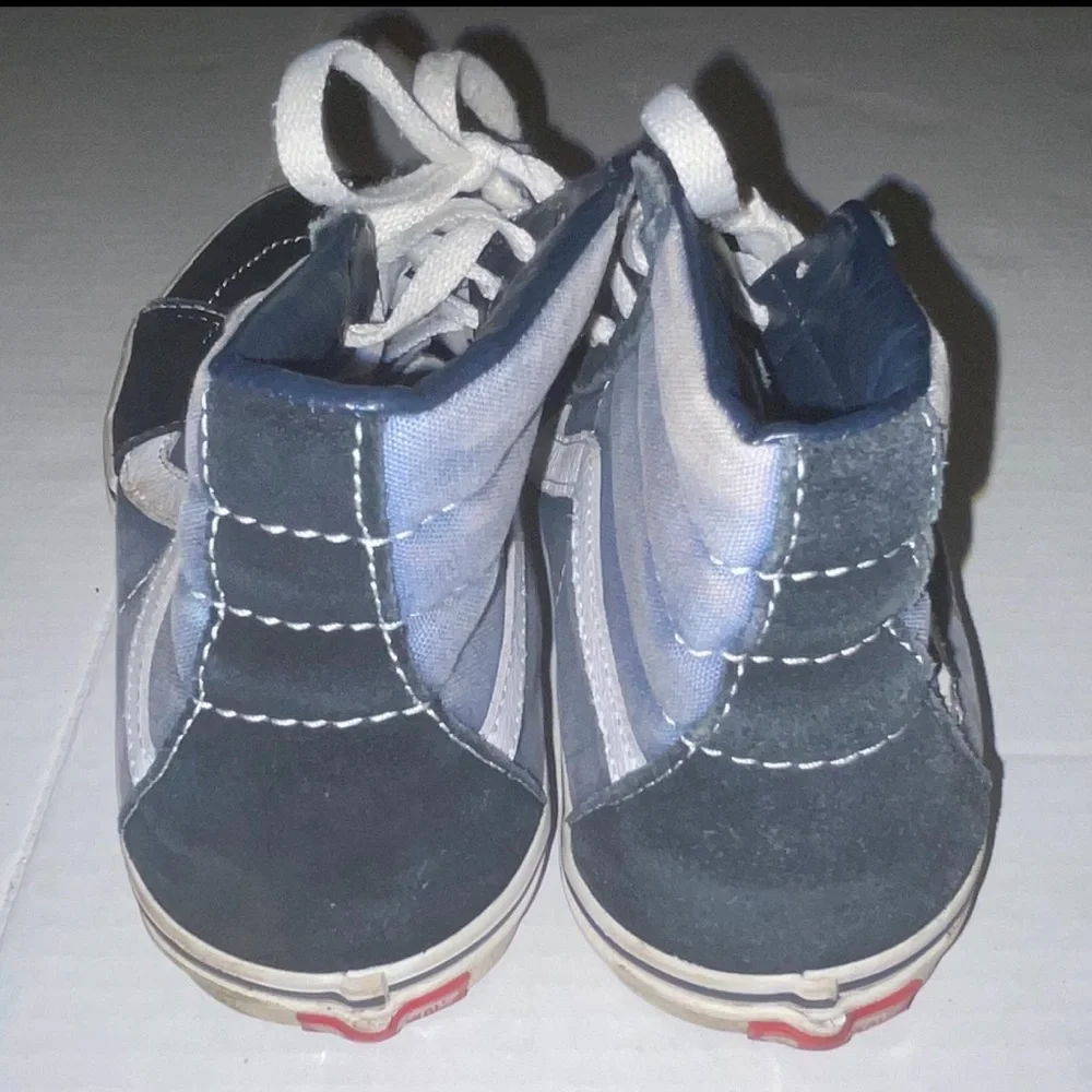 Van’s women’s Sk8-Hi Skate Core Classic Shoes Navy & Blue size 8